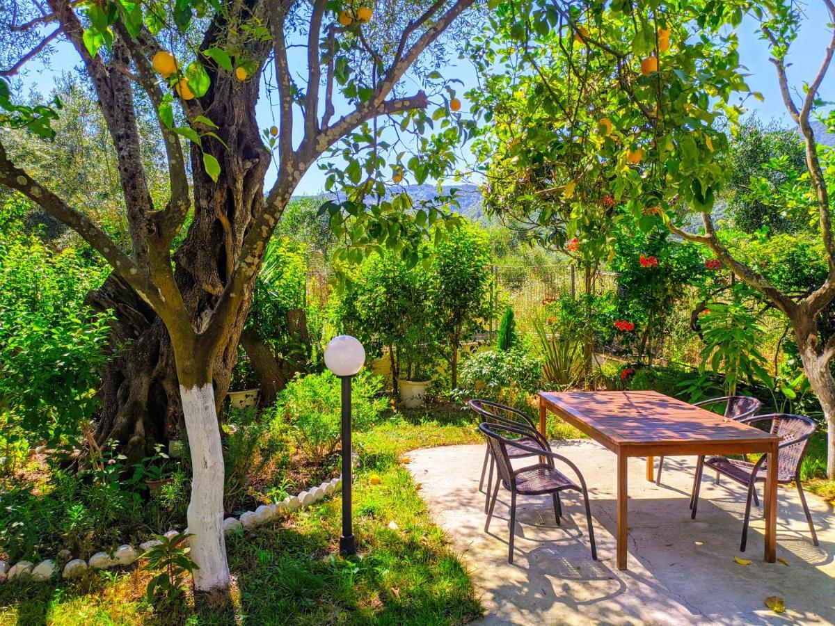 Harmony Garden Aparthotel Parga Exterior photo